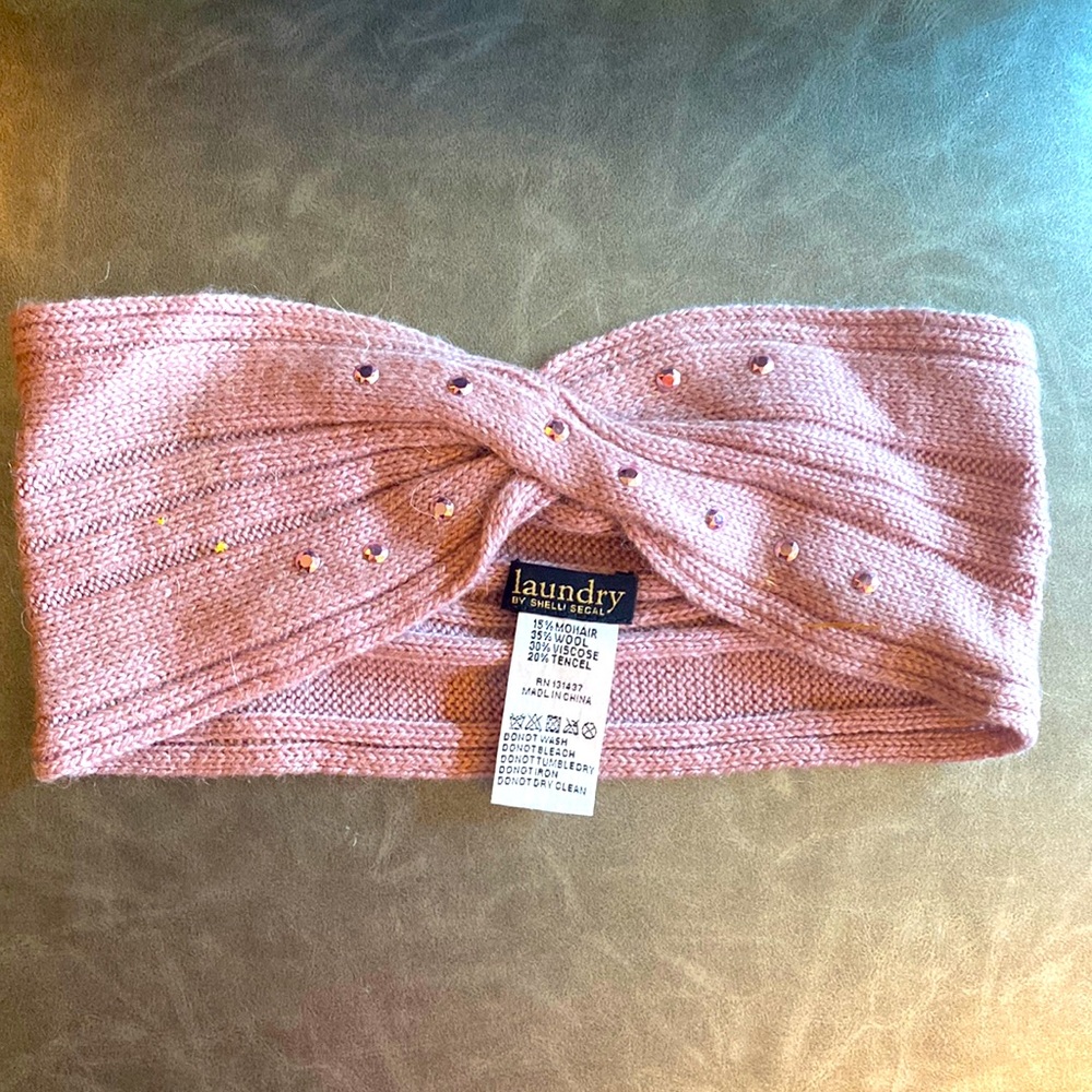 Fancy mauve headband to keep ears warm made with soft mohair and wool like new.